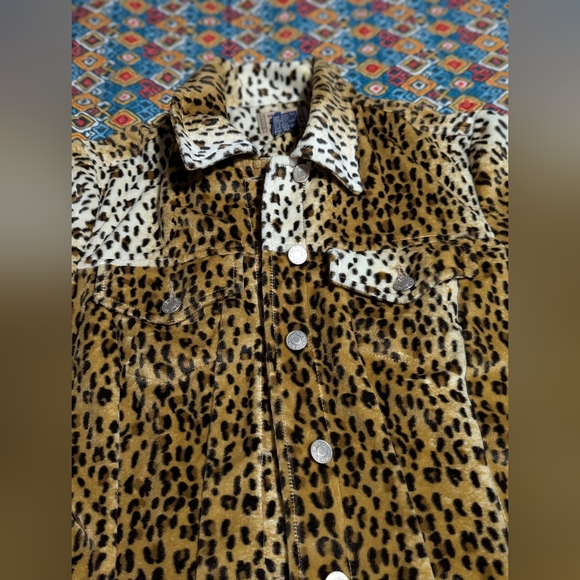 Don't Mess With Texas Leopard Print Women's Jacket - Picture 4 of 6